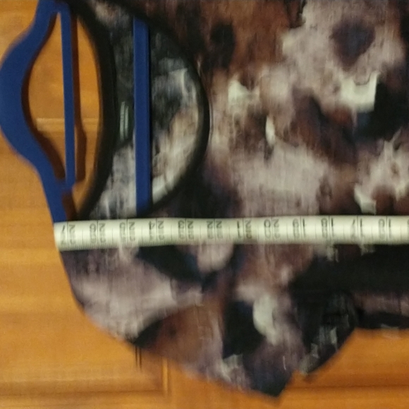 Vera Wang women's size L capped sleeve geometric pattern top w high-low effect - Picture 6 of 8